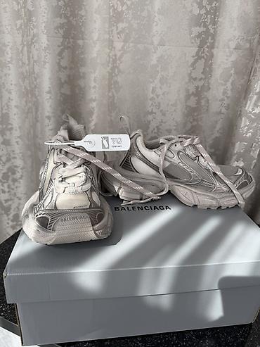 Айымдардын бут кийими: Кроссовки Balenciaga Runner Заказывала с Китая с доставкой обошлись — 2