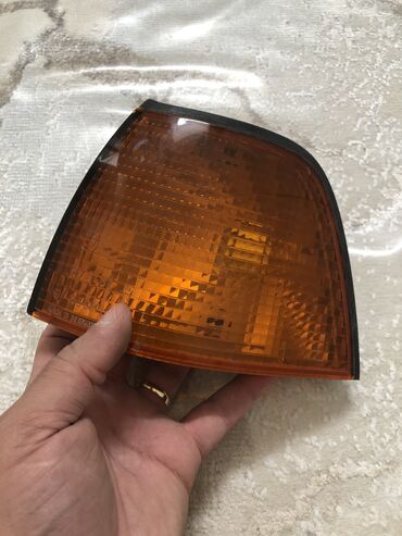 maşın siqnalları: BMW 3cu seriya donme isigi. On sol isig. Originaldir. Wp aktivdir