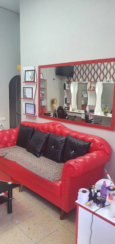 Digər kommersiya daşınmaz əmlakı: Qara Qaraev metrosunun yaxınlığında yerləşən 50 kv sahəsi olan — 11