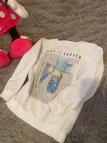 Dukserice: Dukserice sve po 500 din
Kosulje
Kapica
Akcija — 1