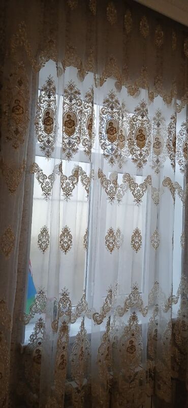 Pərdə və tüllər: Klassik üslubda zərif pərdə dəsti - Material: Tüllə kombin edilmiş — 8