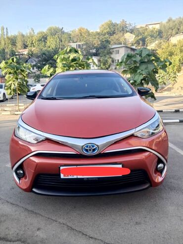 продаю или минаю: Toyota Corolla: 2018 г., 1.8 л, Автомат, Гибрид, Седан