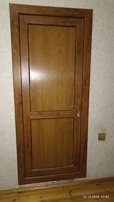 hamam qapsı: TƏCİLİ !!! Bu plastik qapıdan yaxşı vəziyyətdə iki ədəd satıram.Ayın — 1