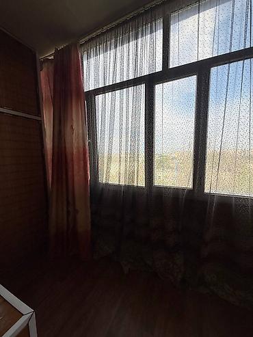 мкр аламедин 1: 3 бөлмө, 61 м², Аламедин-1 мкр 105-серия, 9 кабат, Эски ремонт — 4