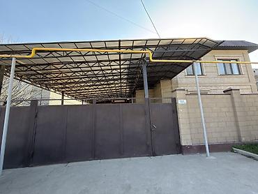 корона дом: Продаётся 2-этажный кирпичный дом в селе Новопокровка. Площадь дома — — 4