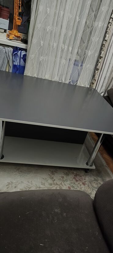 кухонный стол ош: Кухонный Стол, цвет - Серый, Новый