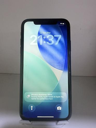 iphone 11 telefon: IPhone 11, 64 GB, Qara, Simsiz şarj — 1