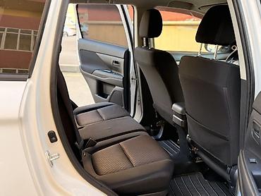 Mitsubishi: Mitsubishi Outlander – ağ rəngli, şəhər və uzun yol üçün rahat və — 5