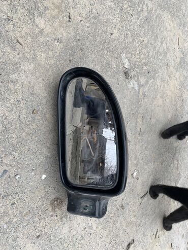Автозапчасти: Левое боковое зеркало заднего вида с обогревом, Разбита стекло, но