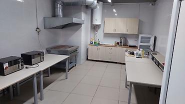 Аренда офисов: Аренда офисов, 351 м², В жилом комплексе, С отдельной кухней, С отдельным сан узлом — 5