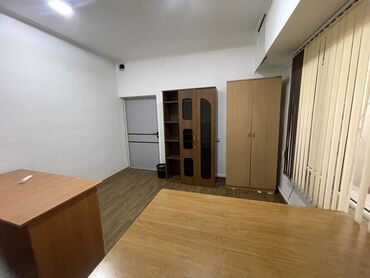 аренда помещения под фаст фуд в бишкеке: Сдается офис. Сдается кабинет. 15 кв/м. Киевская/Советская за Торговым