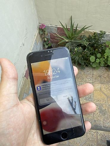 iphone 7 qiyməti: IPhone 7, Qara, Barmaq izi — 4