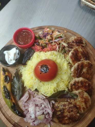 Otel, kafe, restoranlar: Aşpaz tələb olunur, İsti sex, 18-29 yaş, 1-2 illik təcrübə