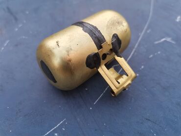 Auto delovi: Plovak karburatora Lada 7,2121 Niva. OriginalanRuske proizvodnje. Cena — 8