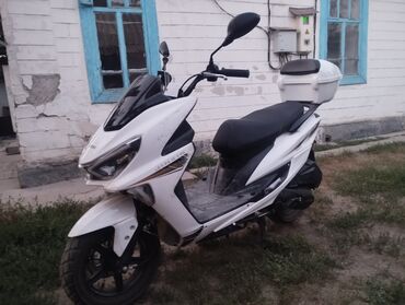 мото мапет: Макси скутер Suzuki, 150 куб. см, Бензин, Б/у