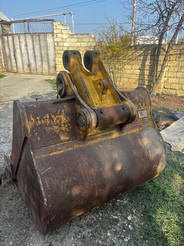 Digər avtomobil ehtiyat hissələri: Cat 330 D2L Ekskavatoru Ehtiyat hisələri mövcudur Kouş Yağ paylaycı — 2