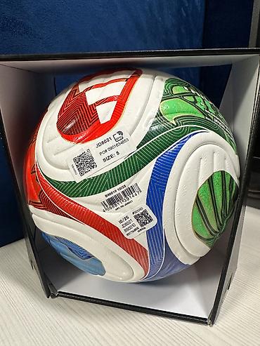 Digər idman və istirahət malları: **Satılır – FIFA Dünya Çempionatının Orijinal Trionda Pro Adidas — 4