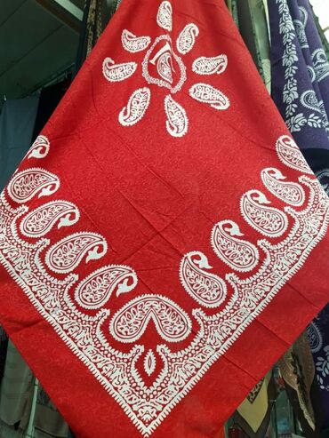 Baş geyimləri: Yeni pambiq materialli kelagayilar cox qewengdi.Rengleri de movcuddur — 9