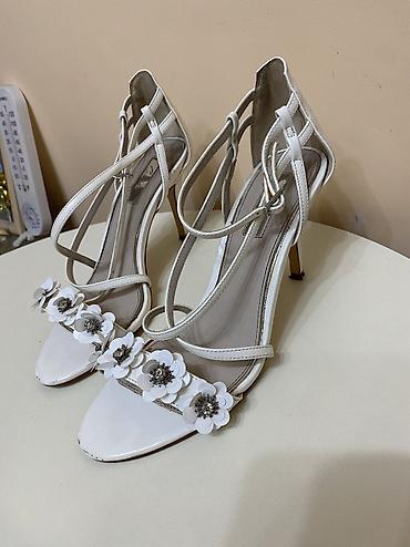 crocs 36: Мужские ботинки, 40.5, Classica, Б/у, цвет - Белый, Самовывоз — 3