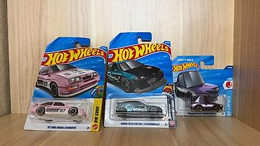 Набор коллекционных машинок Hot Wheels (масштаб 1:64) в блистерах