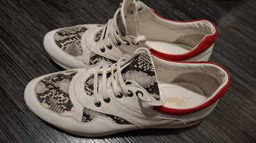 Zimske jakne: Ženska zimska garderoba – 4 komada 1) Elegantni kaput, tamnosivi - — 34