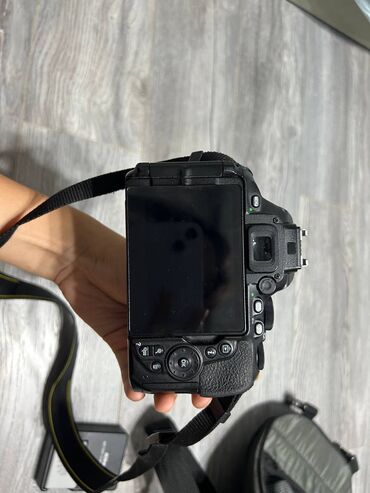 купить бэушный телевизор: Фотоаппарат в хорошем состоянии, можно купить по отдельности объектив