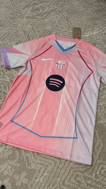 шорты и футболки женские: Футболка, Классикалык модель, Nike, Жаңы, M (EU 38), L (EU 40)