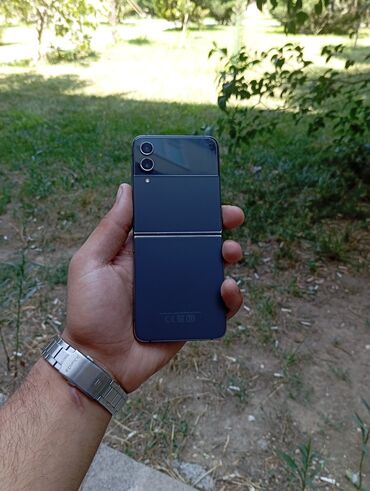 кинотеатр самсунг: Samsung Galaxy Z Flip 4, 256 ГБ, цвет - Серый, Кнопочный, Face ID