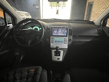 Toyota: Toyota Corolla Verso: 2008 г., 1.8 л, Робот, Бензин, Хэтчбэк — 5