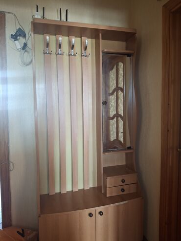 açarlı şkaf: Açılan, 2 qapılı Düz dolab, Dəhliz dolabı
