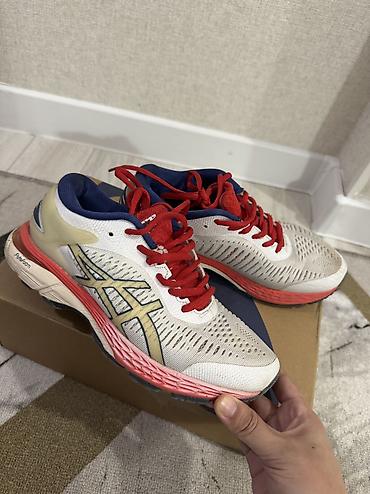 asic: Кроссовки ASICS 
Оригинал
Размер 38
Дыщащие 
Очень удобные — 1