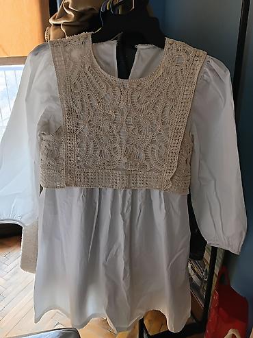 Haljine: Bela haljina sa heklanim prslukom - Model: bela pamučna/platnena — 1