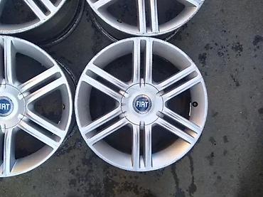 Alu felne R17 Fiat Lancia 4x98. Alu felne R17 Fiat Lancia 4x987jx6 na lalafo.rs Alu felne R17 Fiat Lancia 4x98. Alu felne R17 Fiat Lancia 4x987jx6