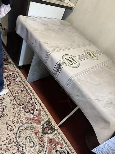 study table: Общий срочно Кухонный гарнитур: стол + 4 табурета - Комплект — 1