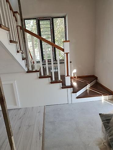 Деревянные лестницы: Деревянная лестница Для дома, Форма лестницы: П-образная — 14