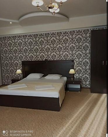 rixos hall: Гостиница закрытая парковка уютные номера есть бар час 500 сом ночь — 2