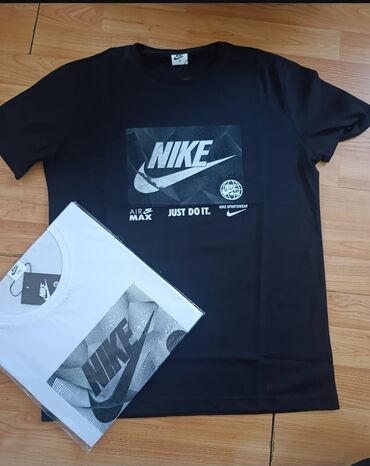 ugg muške cipele: Nike majica - NOVO Originalan dizajn sa prepoznatljivim Nike logoom i