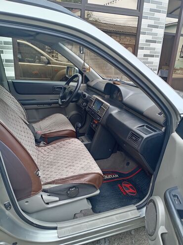 Nissan: Nissan X-Trail: 2 l | 2002 il Ofrouder/SUV — 11