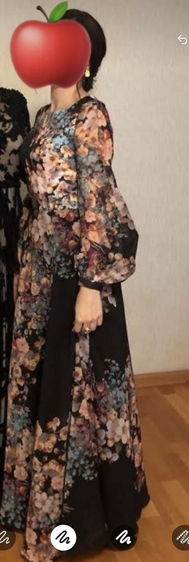 көйнөк: Платье макси с цветочным принтом - Фасон: приталенный верх и — 3
