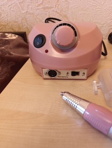 Manikür, pedikür aparatları: Peşəkar manikür seti – frez aparatı və aksesuarlar. TƏZƏDİR. 40 avroya — 6