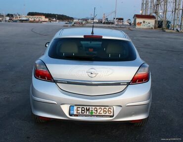 Οχήματα: Opel Astra GTC: 1.2 l. | 2010 έ. | 133000 km. Κουπέ