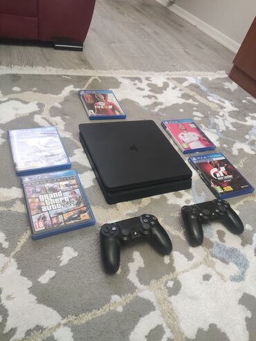 жёсткий диск: Playstation 4 slim 500gb, 2 eded original pult 5 eded disk, ustada