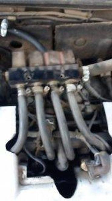 Auto delovi, gume i tjuning: Komplet plinski uredjaj. Skinut sa alfe 147 1.6 — 6