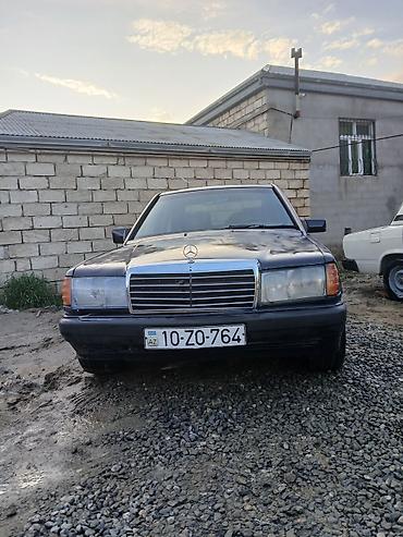 2106 ucuz: Mercedes-Benz 190 (W201) sedan - Kuzov: 4 qapı, qara rəng - Nömrə — 3