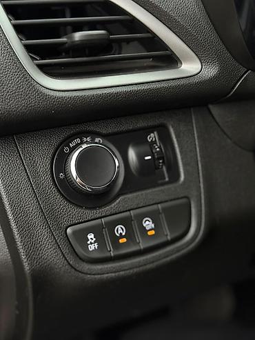 Chevrolet: Chevrolet Spark: 2019 г., 1 л, Вариатор, Бензин, Хэтчбэк — 21