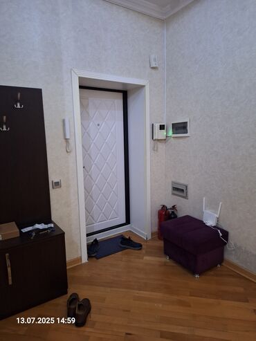 Yeni tikili: 2 otaqlı, Yeni tikili, m. Elmlər Akademiyası, 90 kv. m — 17