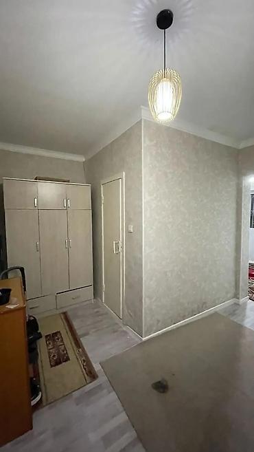 105: 2 комнаты, 63 м², 12 мкр 105 серия, 1 этаж, Косметический ремонт — 4