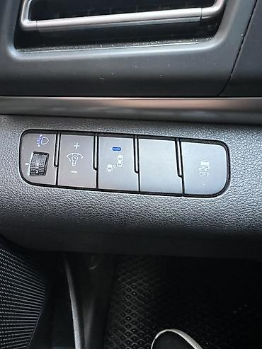 k 8: Hyundai Elantra: 2018 г., 1.6 л, Вариатор, Бензин, Седан — 10