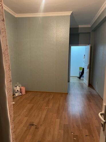 Uzunmüddətli kirayə mənzillər: Kırayə Mıda 2 hovsan 4 otaq əşyalı 500 əşyasız 400 — 3