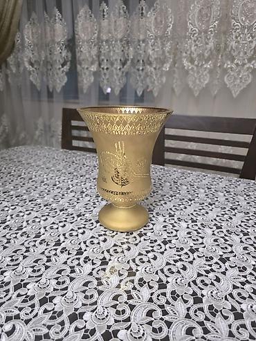 ev əşyalar: Bir vaza — 1